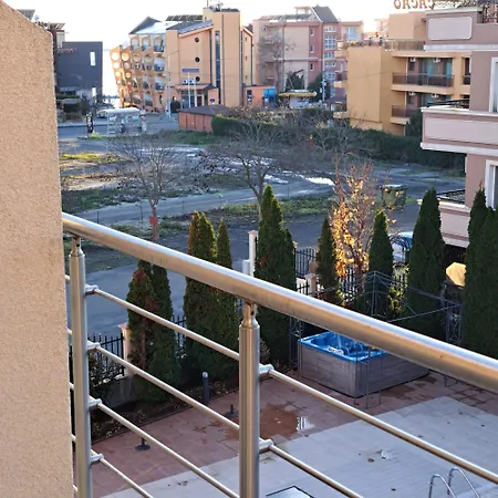 студио дарис * Nesebar